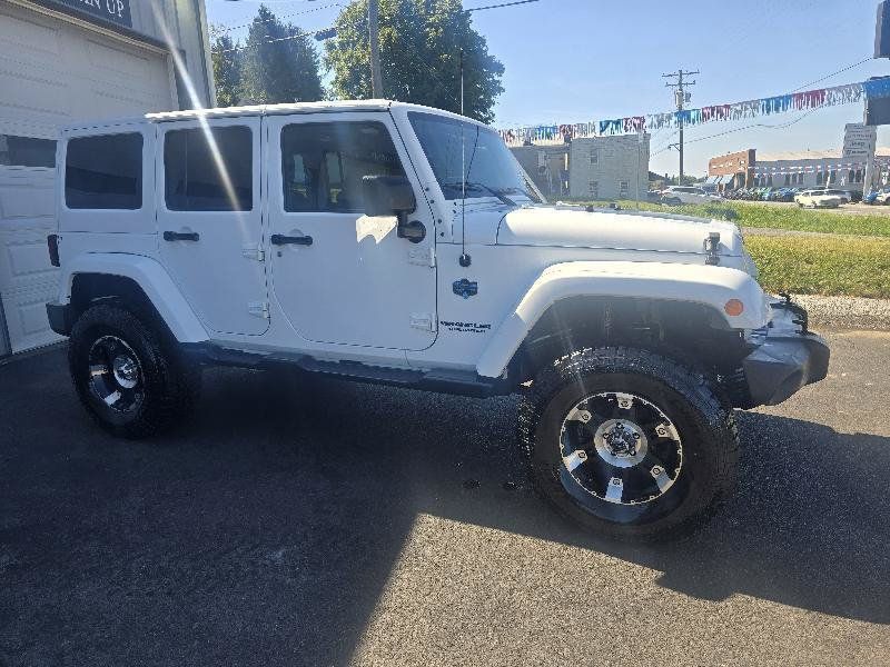 Used 2012 Jeep Wrangler Unlimited Sahara AWD/4WD image 3