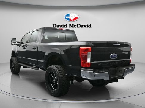 Used 2017 Ford F250 Lariat w/ Lariat Value Package AWD/4WD image 7
