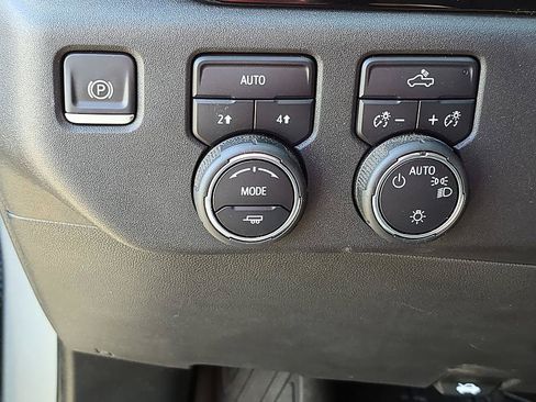 Used 2023 Chevrolet Silverado 1500 LT AWD/4WD image 21