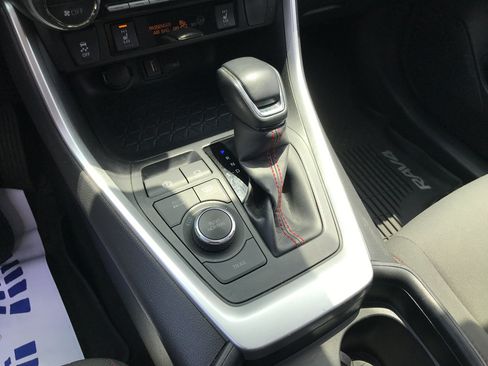Used 2021 Toyota RAV4 SE w/ Weather & Moonroof Package AWD/4WD image 24