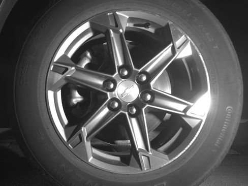 Used 2025 Chevrolet Blazer LT FWD image 12