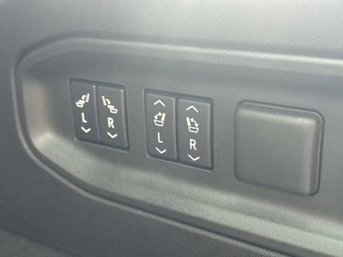 New 2026 Cadillac Vistiq Luxury image 7