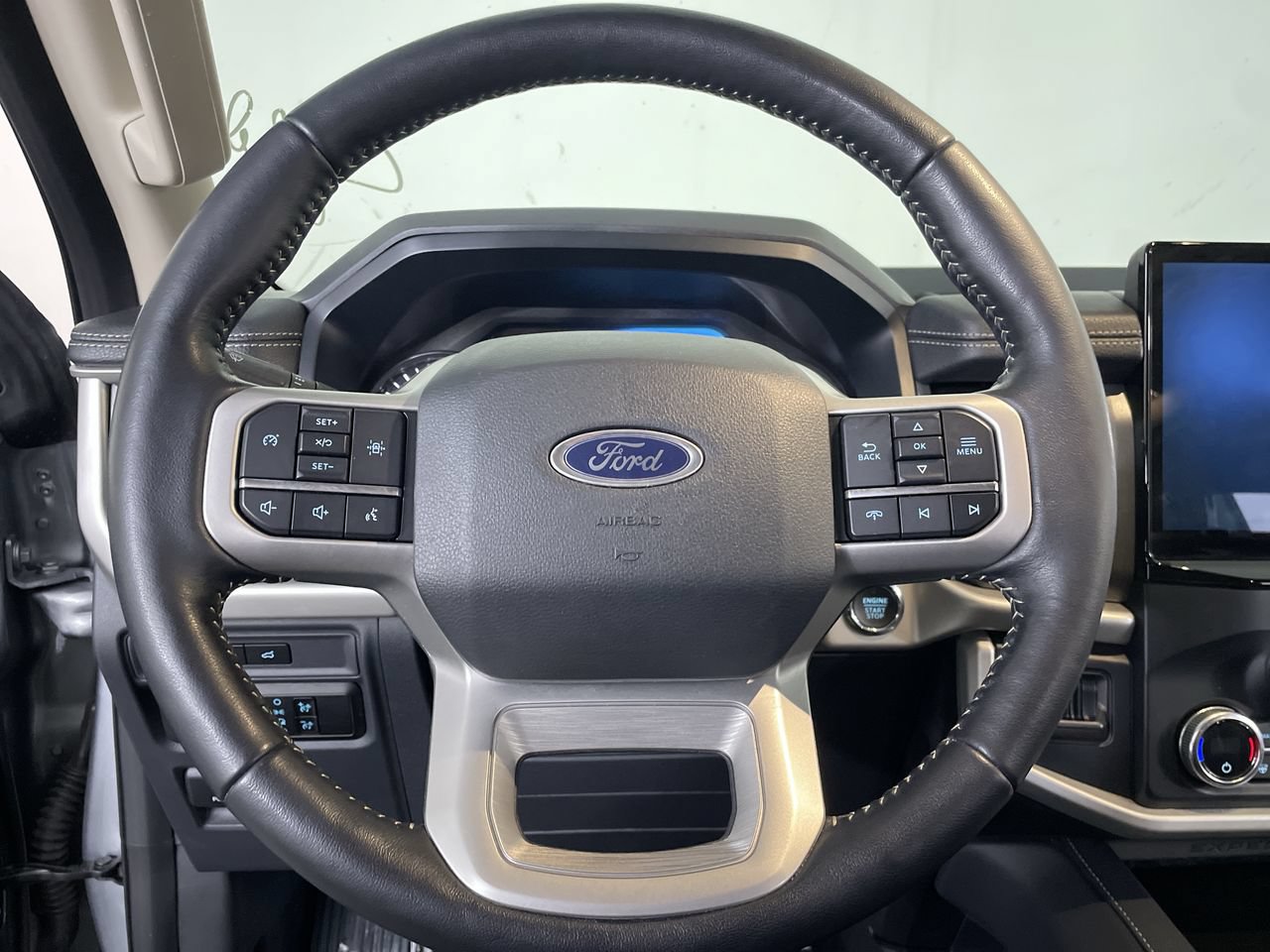 Used 2023 Ford Expedition XLT AWD/4WD image 14