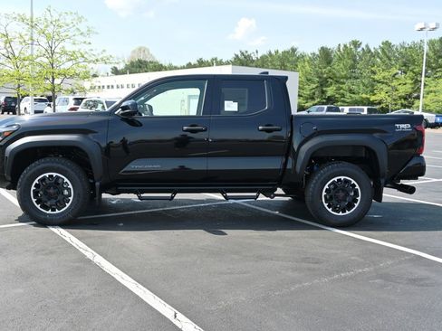 New 2026 Toyota Tacoma TRD Off-Road AWD/4WD image 4