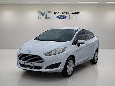 Used 2018 Ford Fiesta S image 2