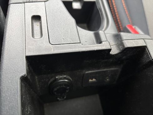 Used 2018 Subaru Crosstrek 2.0i Premium w/ Moonroof Package image 17