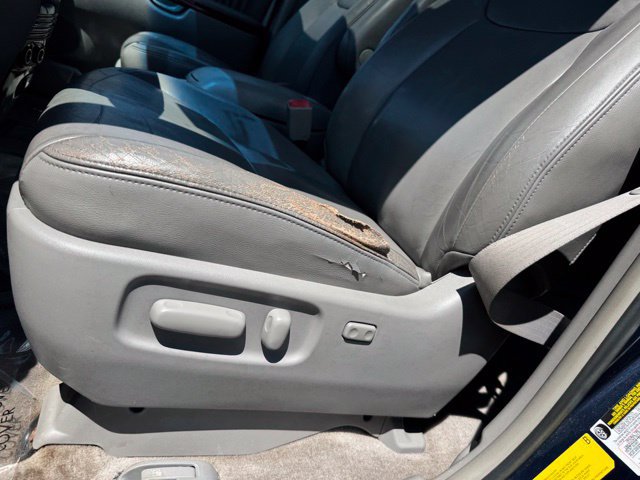 Used 2005 Toyota Sienna XLE Limited w/ XLE Limited Pkg 2 FWD image 5