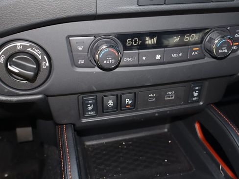Used 2023 Nissan Frontier PRO-4X w/ Pro-4X Premium Package AWD/4WD image 25
