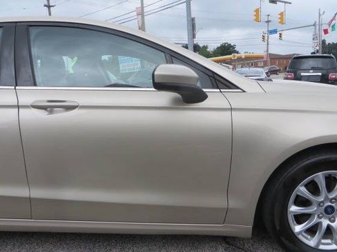 Used 2017 Ford Fusion S FWD image 28