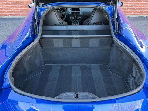 Used 2019 Aston Martin V8 Vantage Coupe image 32