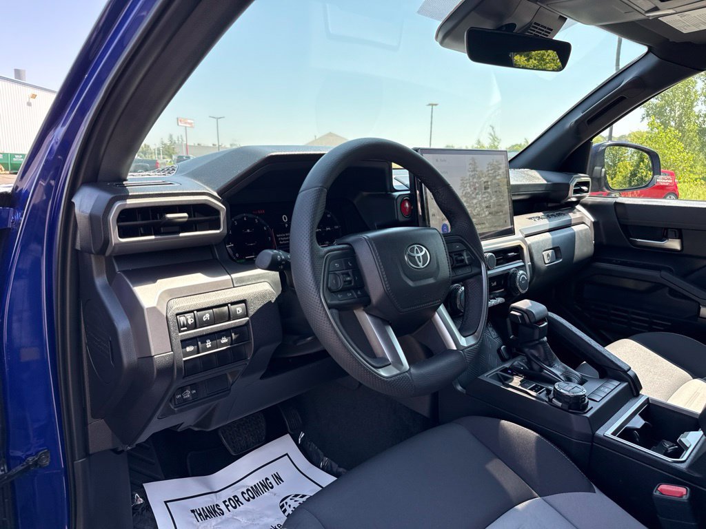 Used 2025 Toyota Tacoma TRD Off-Road AWD/4WD image 24