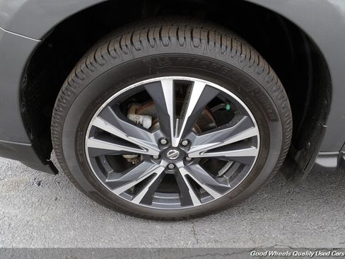 Used 2019 Nissan Pathfinder Platinum AWD/4WD image 11