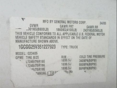 Used 2005 Chevrolet Express 2500 image 9