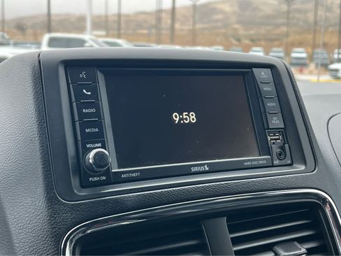 Used 2017 Dodge Grand Caravan GT image 35