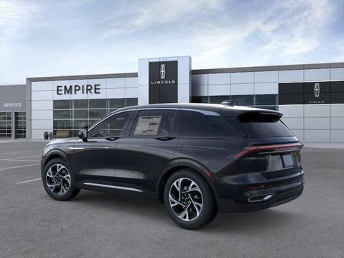 New 2026 Lincoln Nautilus Premier AWD/4WD image 4
