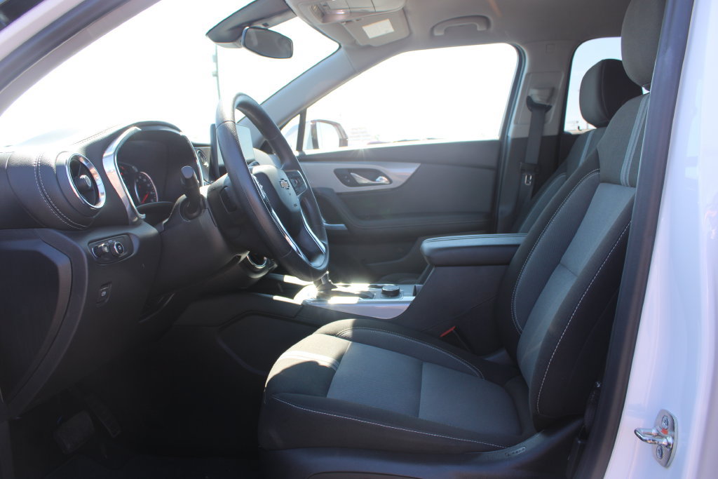 Used 2025 Chevrolet Blazer LT FWD image 21