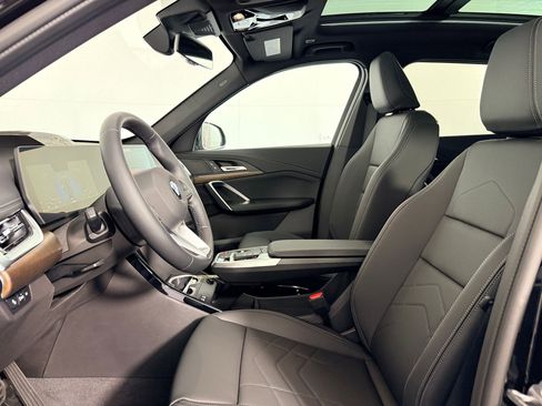 Used 2026 BMW X1 xDrive28i w/ Technology Package image 5