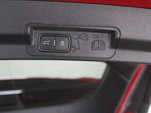 Used 2020 Ford Explorer XLT w/ Equipment Group 202A RWD image 34