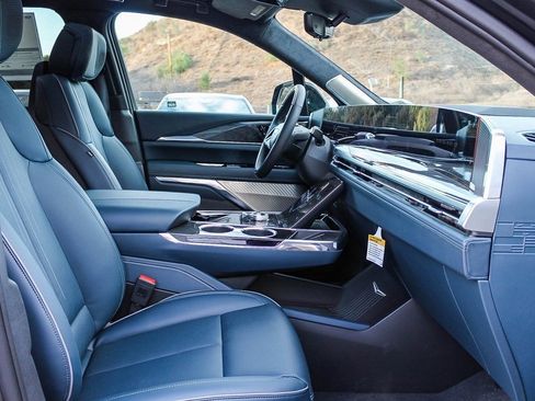 Used 2025 Cadillac Escalade IQ Sport 2 image 19