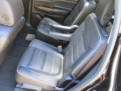Used 2017 GMC Acadia Denali w/ Technology Package FWD image 35