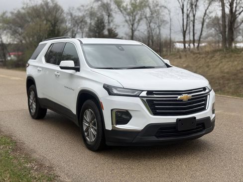 Used 2024 Chevrolet Traverse LT AWD/4WD image 4