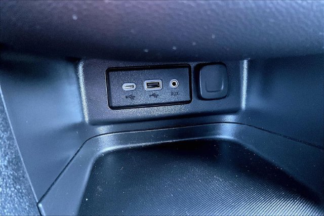 Used 2024 Chevrolet Equinox RS AWD/4WD image 23