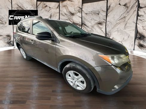 Used 2013 Toyota RAV4 LE FWD image 1