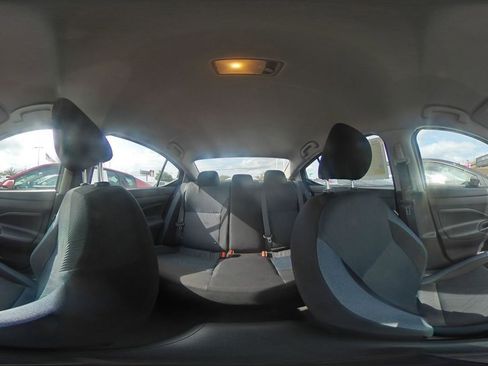Used 2025 Nissan Versa SV FWD image 40