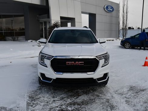 Used 2022 GMC Terrain SLE w/ Driver Convenience Package image 10