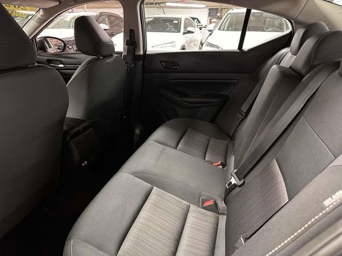 Used 2024 Nissan Altima 2.5 SV image 17