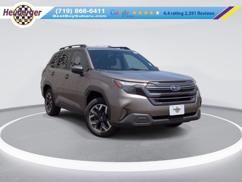 Used 2025 Subaru Forester Premium AWD/4WD image 1