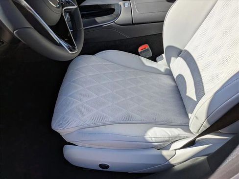 New 2026 Mercedes-Benz E 350 Sedan image 4