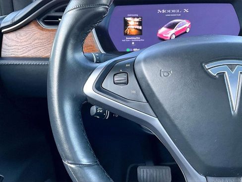 Used 2020 Tesla Model X Long Range image 11