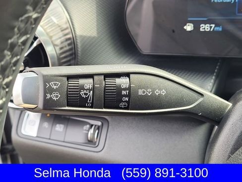 Used 2025 Chevrolet Equinox LT image 16