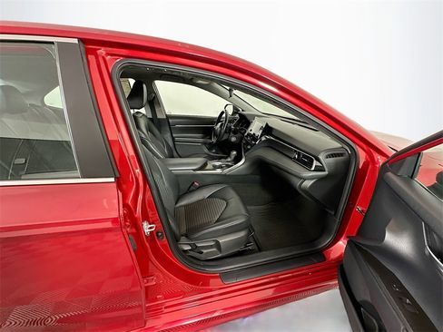 Used 2021 Toyota Camry SE image 26