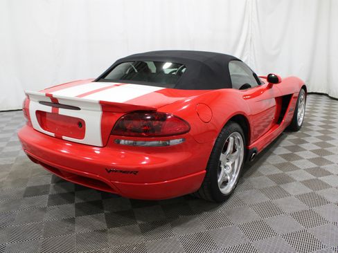 Used 2004 Dodge Viper SRT-10 image 16