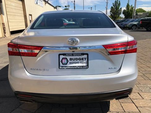 Used 2013 Toyota Avalon XLE Touring FWD image 3