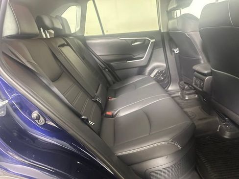 Used 2021 Toyota RAV4 XLE Premium AWD/4WD image 21
