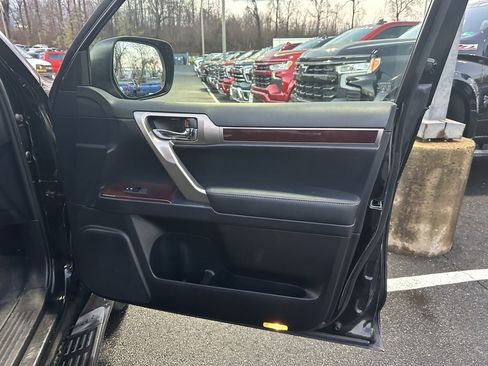 Used 2018 Lexus GX 460 460 image 30