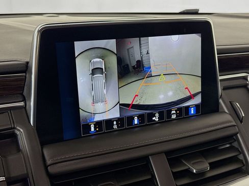 Used 2024 Chevrolet Tahoe Z71 w/ Z71 Off-Road Package image 14