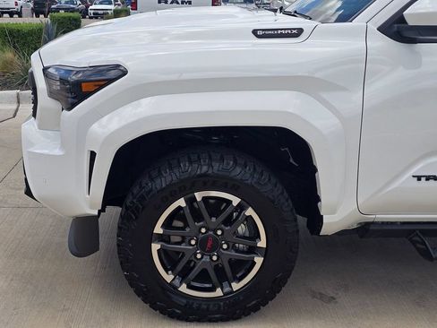 Used 2025 Toyota Tacoma TRD Sport w/ TRD Sport Premium Package AWD/4WD image 7