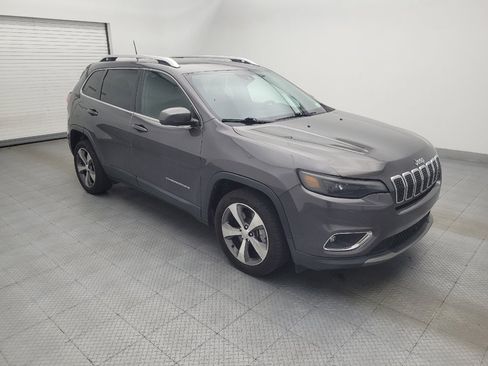 Used 2019 Jeep Cherokee Limited w/ Technology Group FWD image 11