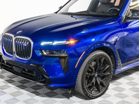 Used 2025 BMW X7 M60i image 17