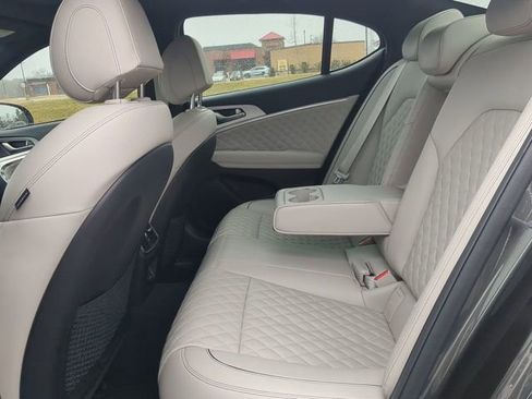 Used 2023 Genesis G70 3.3T w/ Sport Prestige Package image 12