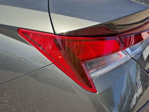 Certified 2024 Hyundai Elantra SE image 32