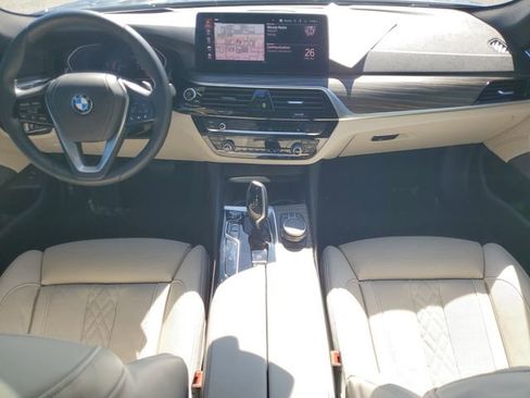Used 2023 BMW 530i w/ Premium Package RWD image 15