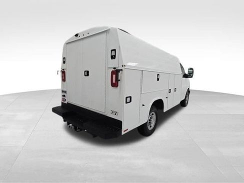 New 2026 Chevrolet Express 3500 w/ Power Convenience Package image 5