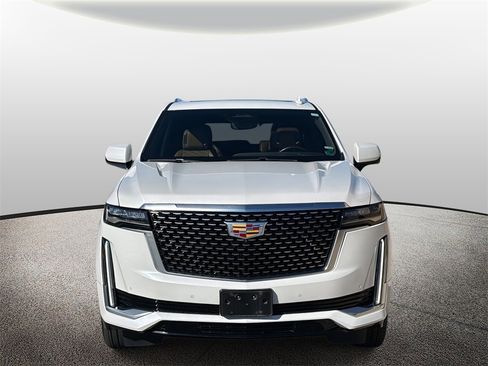 Used 2021 Cadillac Escalade Premium Luxury image 8