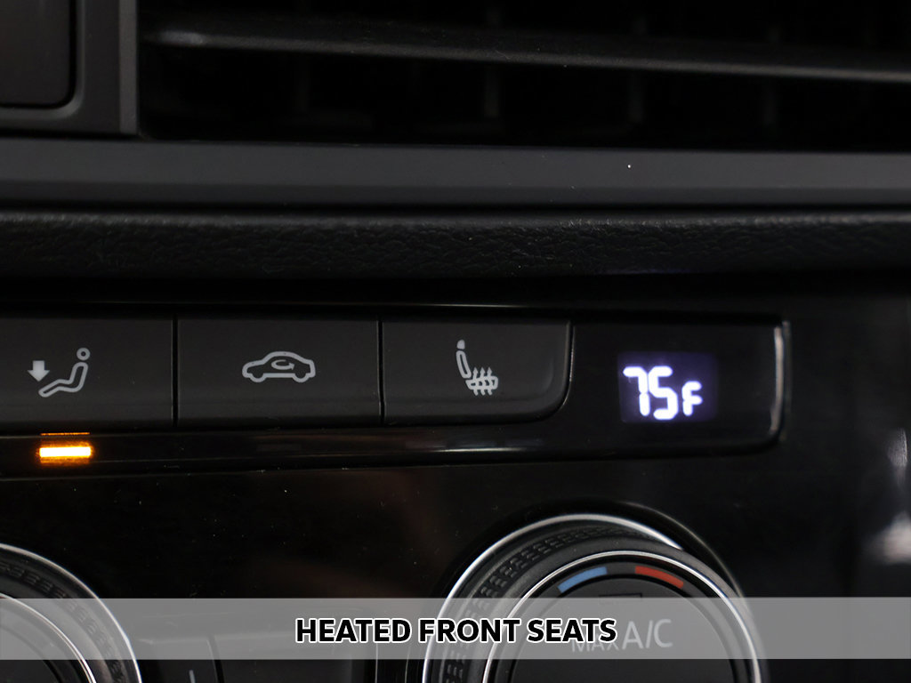 Used 2023 Volkswagen Jetta SE FWD image 5