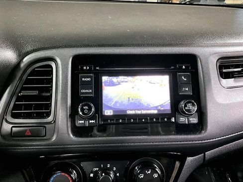 Used 2016 Honda HR-V LX image 27